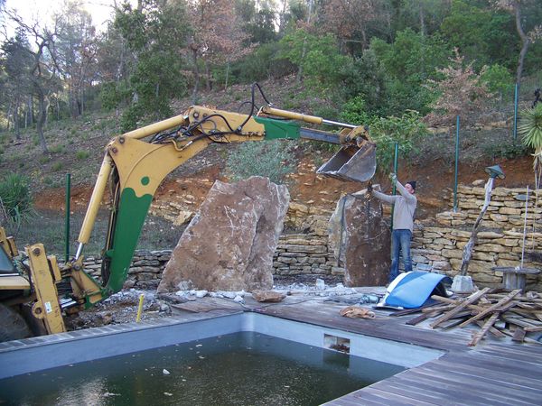 mur de cloture sur le beausset dan le var prés de bandol